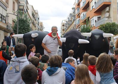Imagen secundaria 1 - Ambiente en la caseta de la Oración en el Huerto, encierro infantil y títeres.
