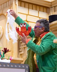 Imagen secundaria 2 - Ambiente en la caseta de la Oración en el Huerto, encierro infantil y títeres.