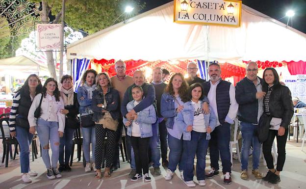 Imagen principal - Ambiente en el recinto ferial.