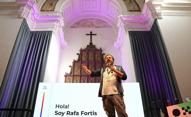 Imagen principal - Rafa Fortis, mesa redonda de expresidentes y Ana Gea.