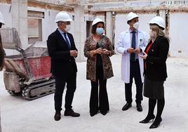 Visita a las obras del hospital.