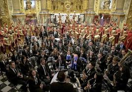 La Sociedad Filarmónica 'Nuestra Señora de Gracia' y la Legión IX Hispana.