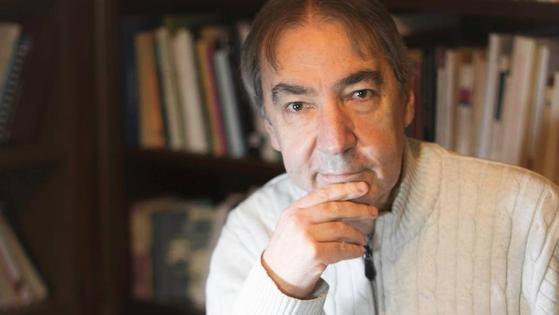 El escritor Miquel-Lluís Muntané participará en una charla-coloquio y presentará dos de sus poemarios