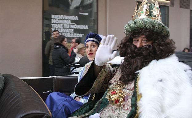 Imagen principal - Varias imágenes de la cabalgata.