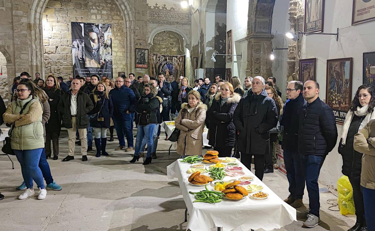 Asistentes a la 'Cena del hambre'.