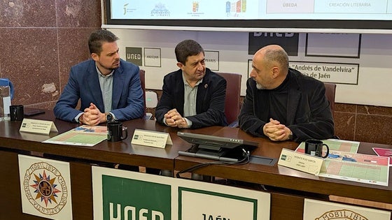 La UNED amplía su oferta formativa con el programa Sénior para mayores de 55