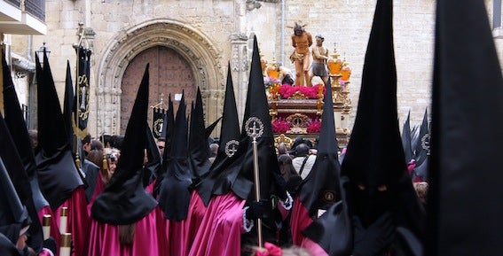 Úbeda vivió el Jueves Santo en la calle mientras pudo