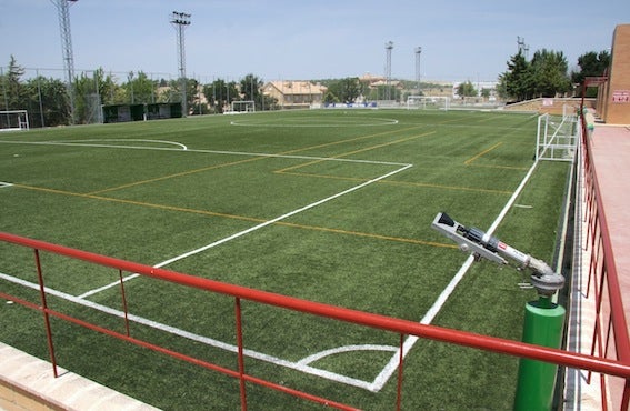 «Acabar con la discriminación» que hasta ahora han sufrido los usuarios de las pistas municipales de fútbol