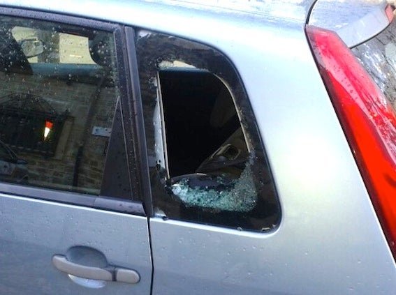 Roban en un coche y sólo se llevan el cenicero