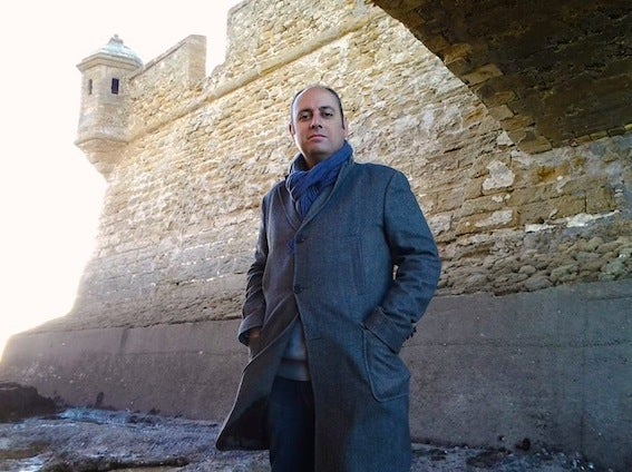Jesús Maeso presenta hoy en Cádiz ‘Las Naves de las Cortes’, obra del ubetense Vicente Ruiz