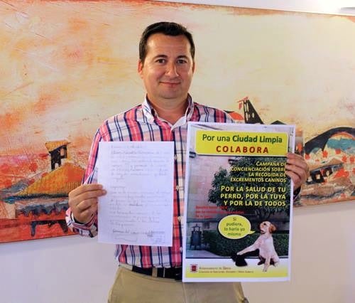 600 euros de multa por no recoger los excrementos de su perro y llevarlo sin correa