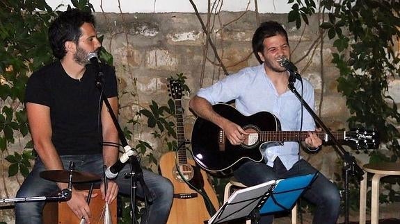 Rosito, los hermanos Adrián y Martín, en La Beltraneja de Úbeda.