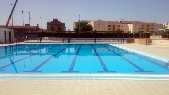 El complejo municipal de piscinas de Úbeda abre sus puertas tras una puesta a punto
