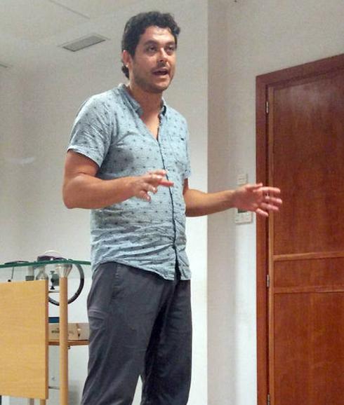 Luis Carlos Cobo durante su charla.