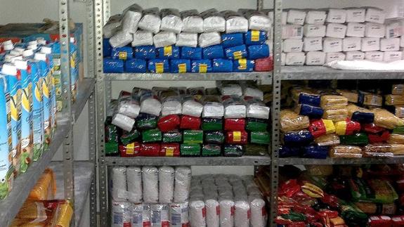 Alimentos no perecederos almacenados en otra campaña.