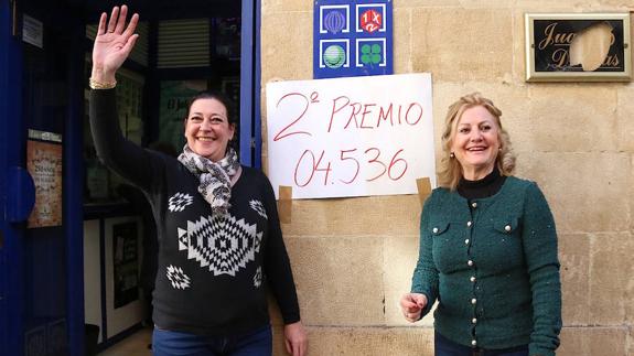 Natalia Trillo y Concepción Guerrero, responsables de la administración.