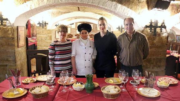 Parte del equipo de Mesón Gabino.