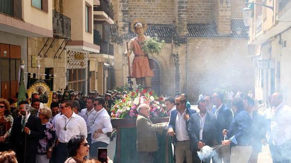 San Isidro procesionó por las calles de Úbeda con motivo de su festividad