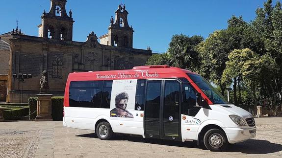 La campaña ‘Cuando dañas el Patrimonio nos dañas a todos’ viaja en los autobuses urbanos