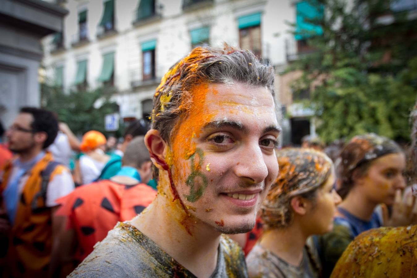 Medicina celebra San Lucas con novatadas