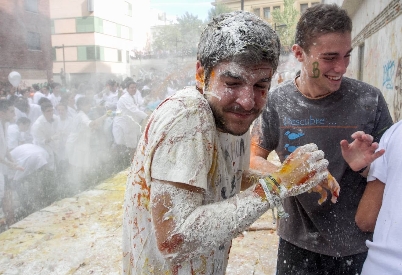 Medicina celebra San Lucas con novatadas