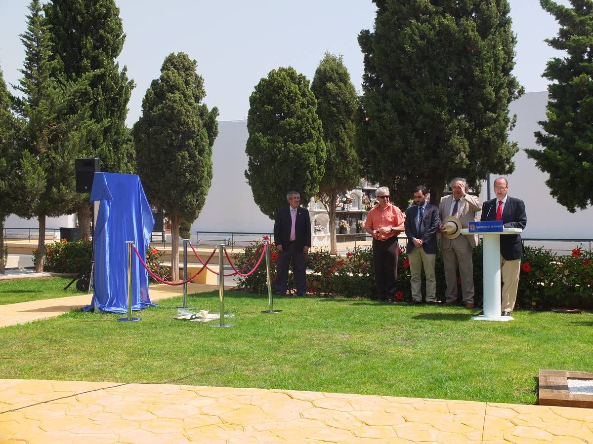 Almería rinde a Celia Viñas homenaje eterno