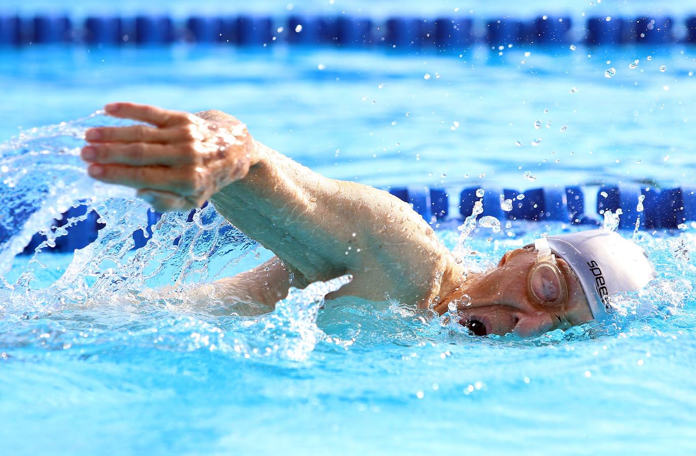 Russell Benner de Canadá compite en los 50m Libre en el Parc Jean-Drapeau.