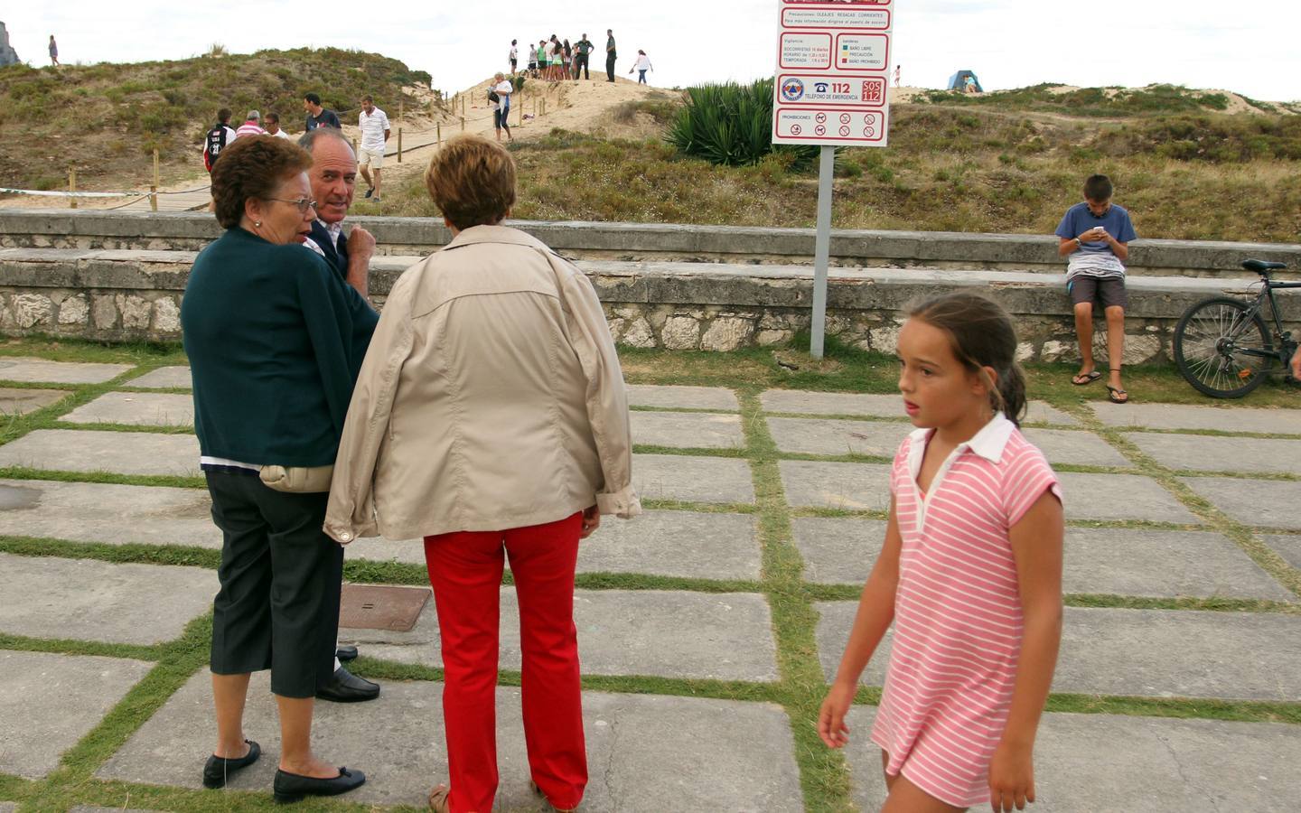 Mueren un padre y su hija tras ser apuñalados en la playa de Laredo