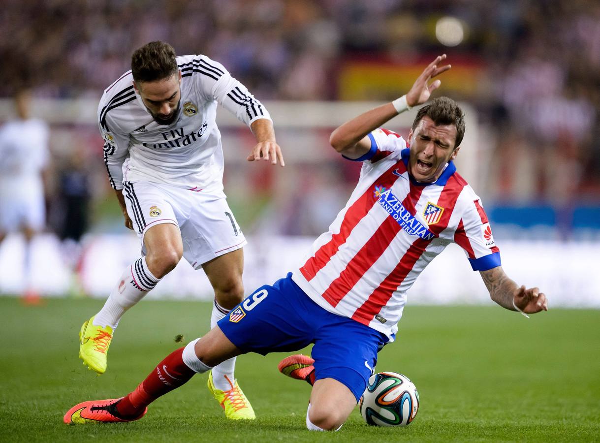 Mandzukic (d) cae ante Carvajal.