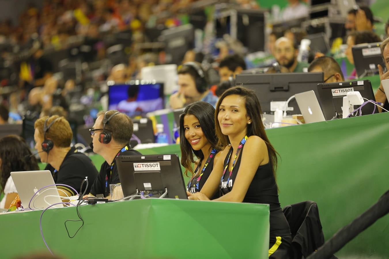 La grada, con la Selección de Baloncesto