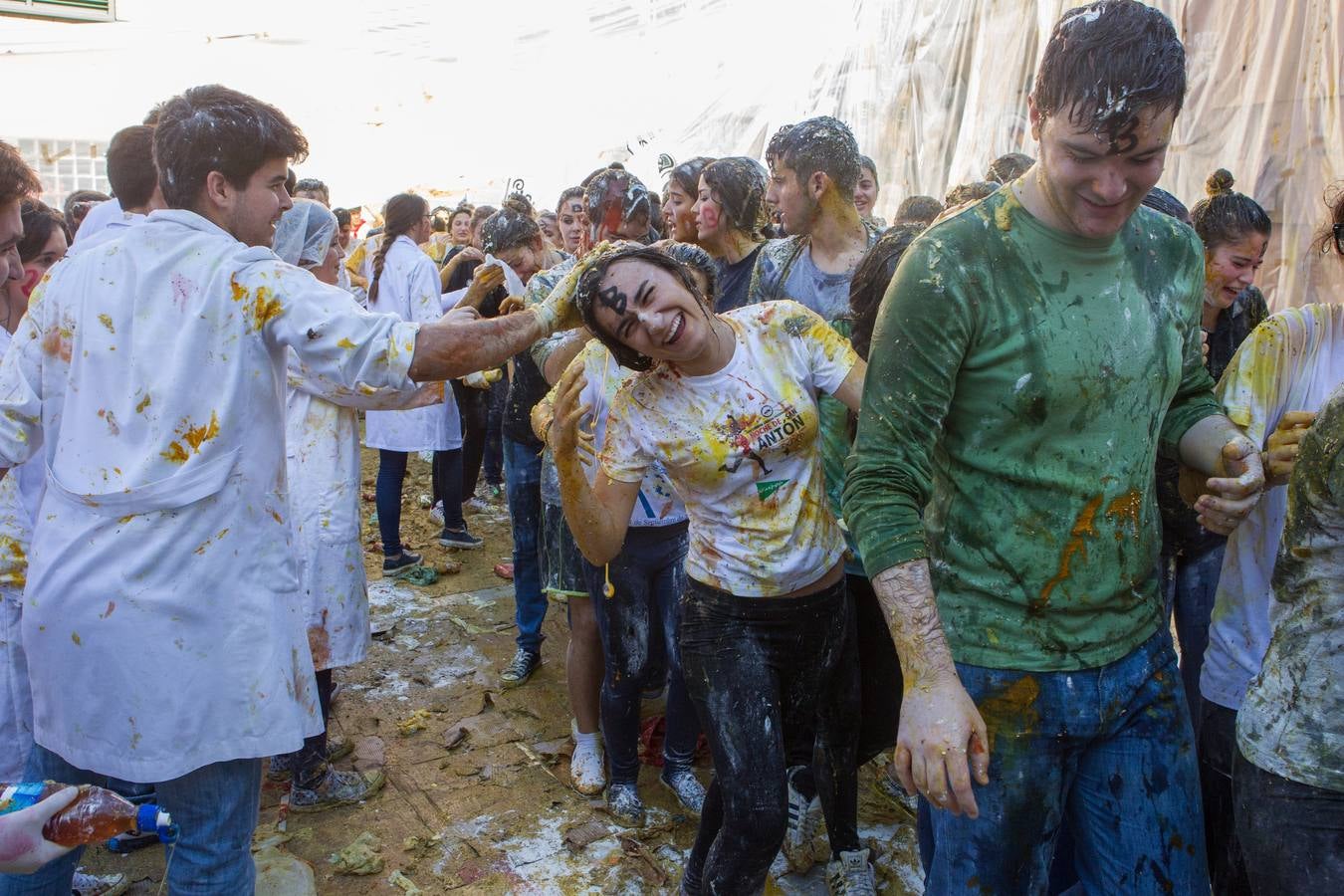 Novatadas en el &#039;País de las Maravillas&#039;