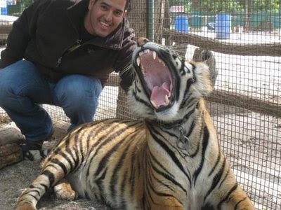 Quieren cerrar el zoo argentino donde puedes tocar a los animales