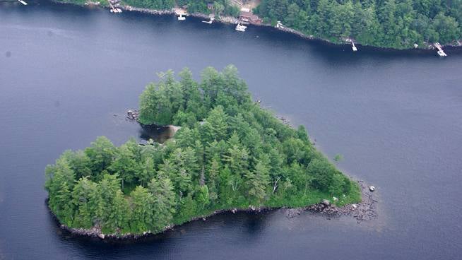 Por 800.000 euros pueden tener esta isla con forma de corazón