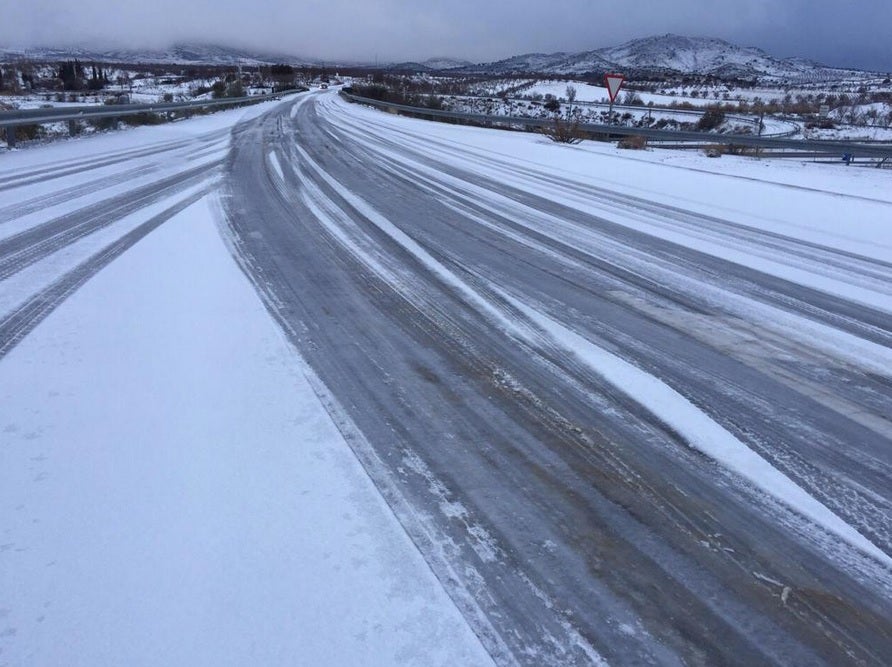 Carretera de acceso a Gor.:: @MARIOUBS