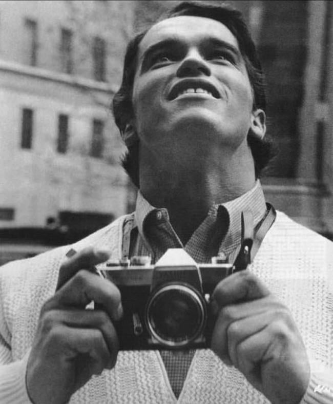 Arnold Schwarzenegger visitando la ciudad de Nueva York por primera vez (1968). 