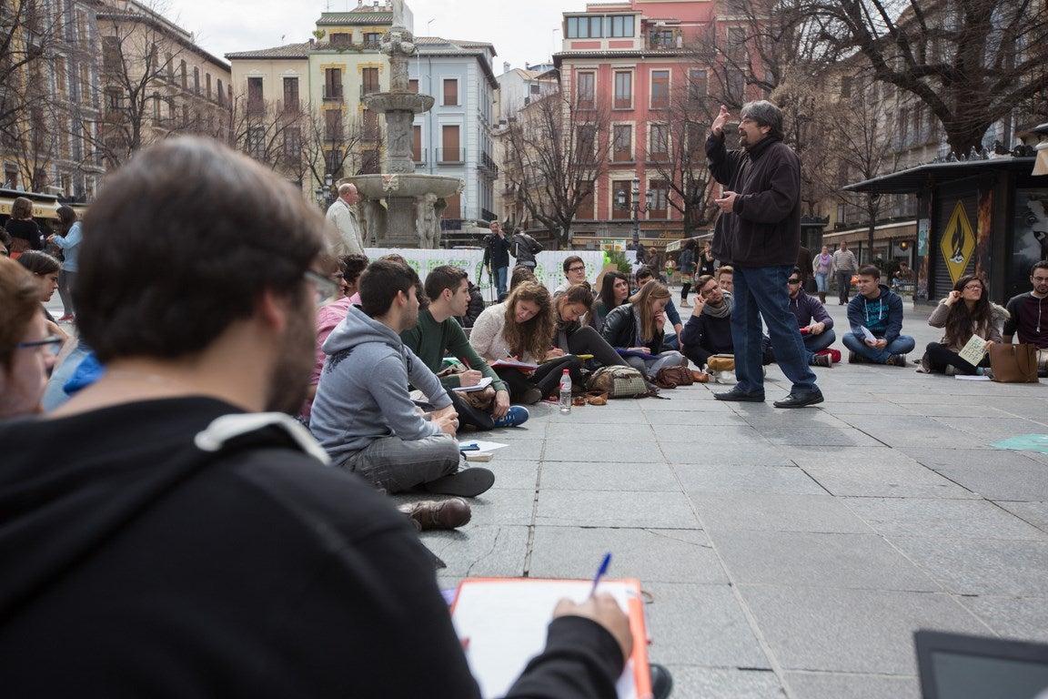 La UGR saca las clases a la calle