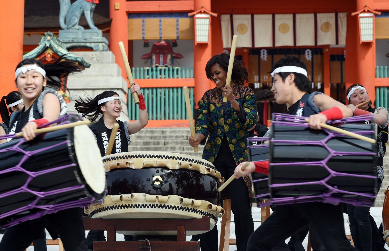 Michelle Obama se encuentra en Japón para una visita de tres días, como parte de una campaña para promover la educación de las niñas en todo el mundo.