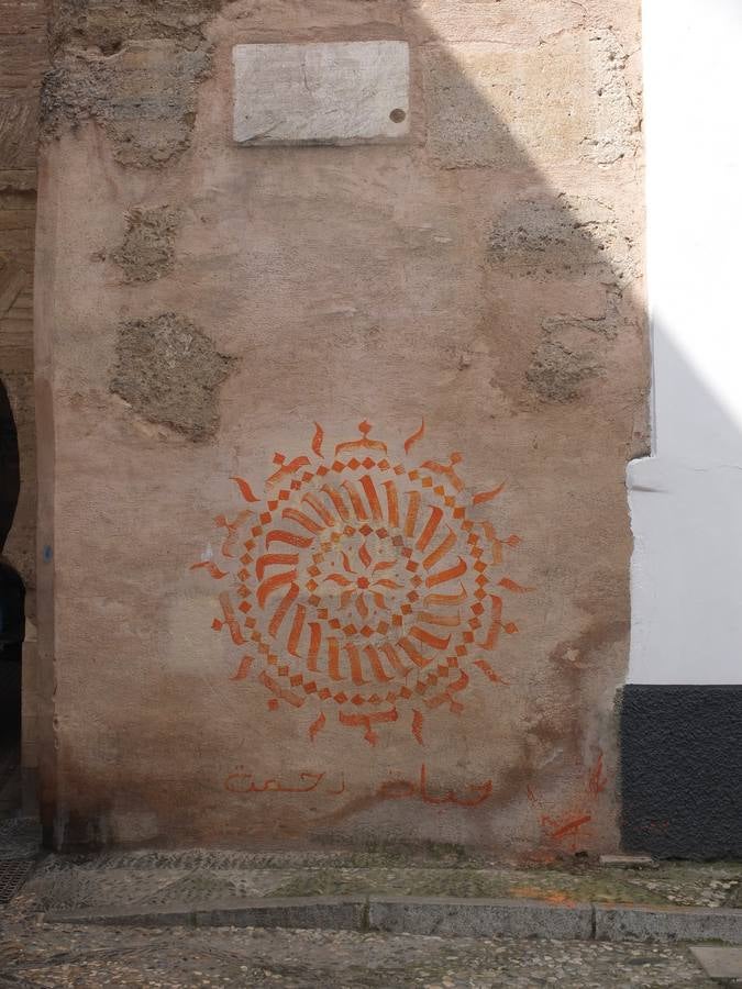 Nuevos grafitis en el Arco de las Pesas y Plaza Larga