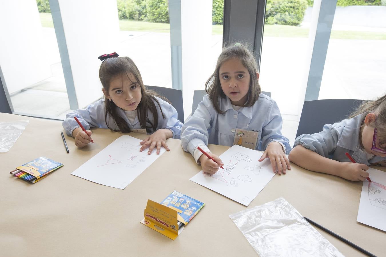 Pintura y dibujo infantil sobre Sanidad Militar