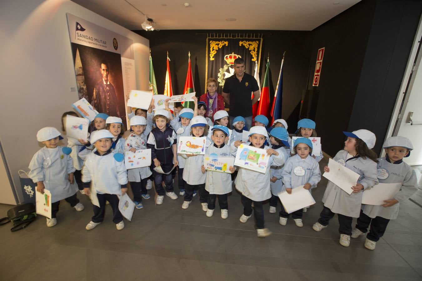 Pintura y dibujo infantil sobre Sanidad Militar