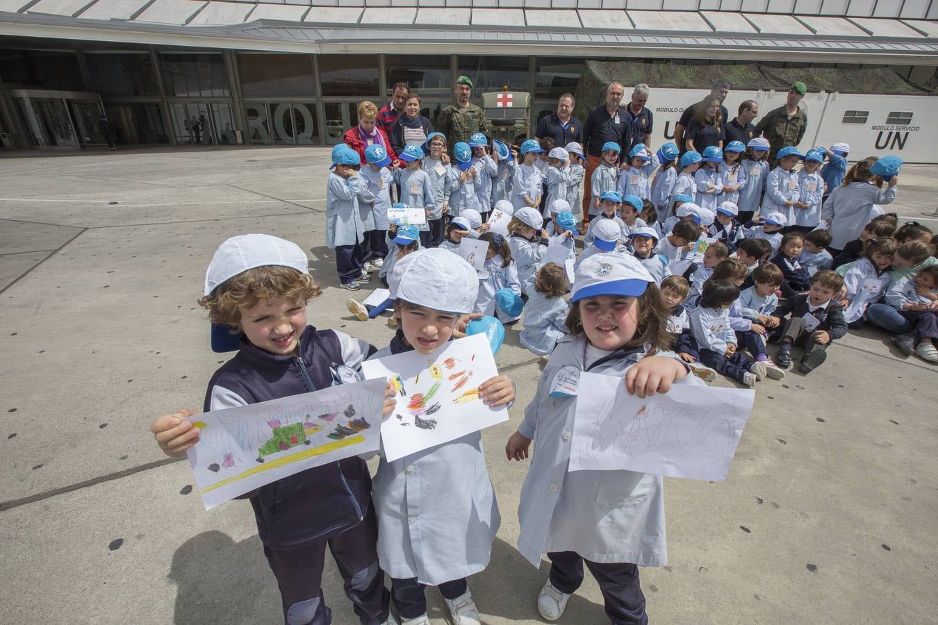 Pintura y dibujo infantil sobre Sanidad Militar