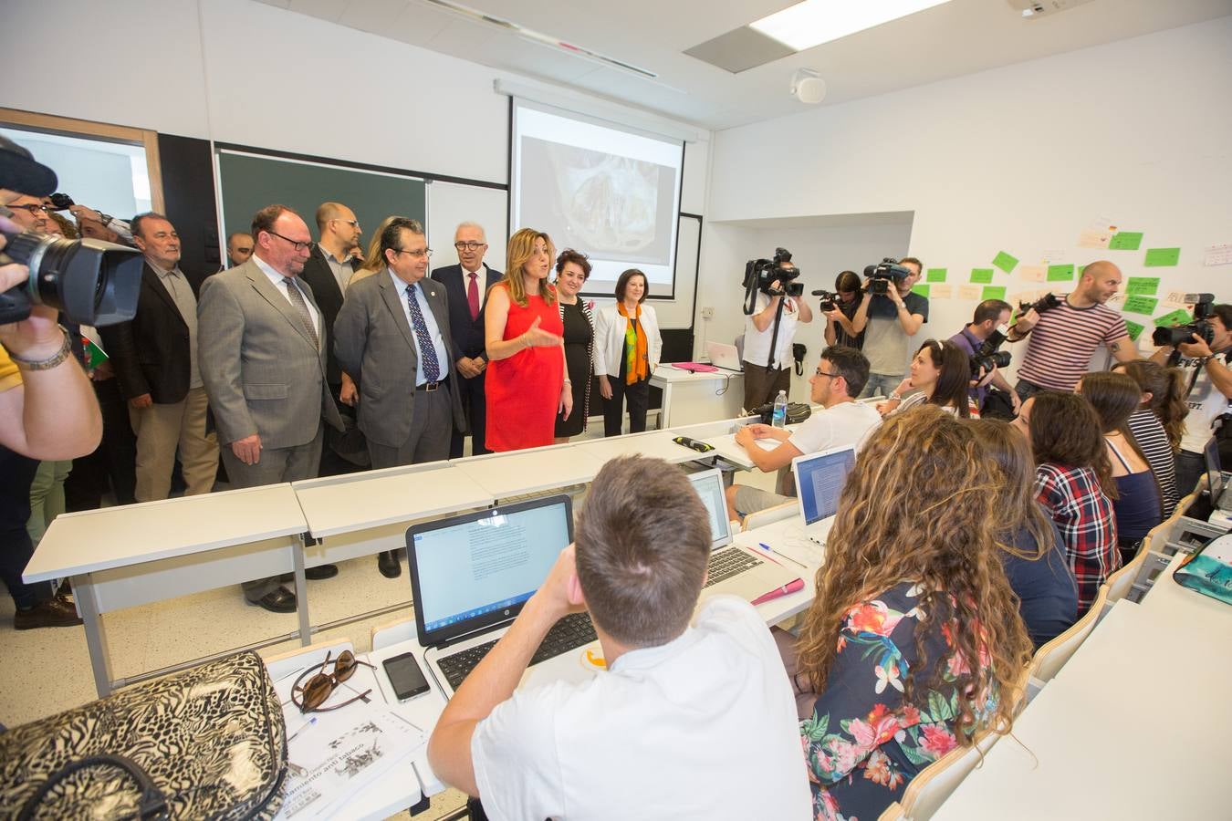 Susana Díaz inaugura las facultades de Medicina y Ciencias de la Salud