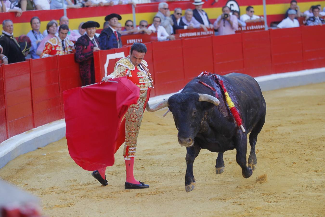 Cayetano, &#039;el Fandi&#039; y Ponce inauguran la feria taurina del Corpus