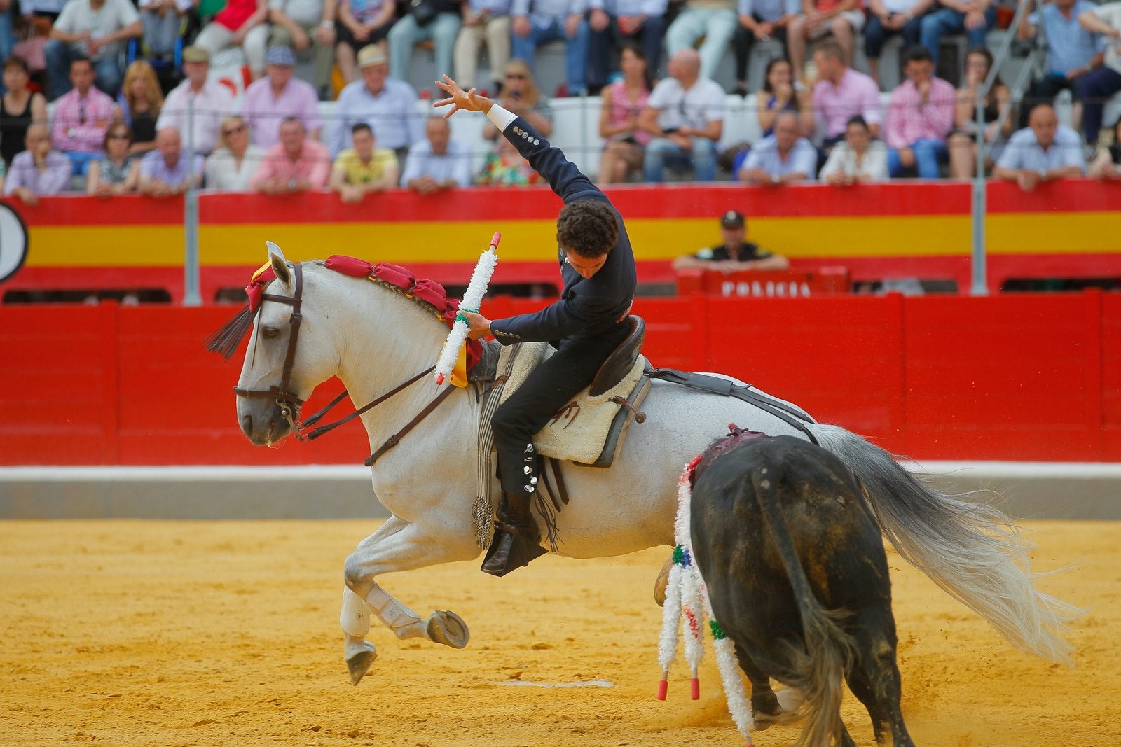 Hermoso de Mendoza pone el broche triunfal a la feria del Corpus de Granada