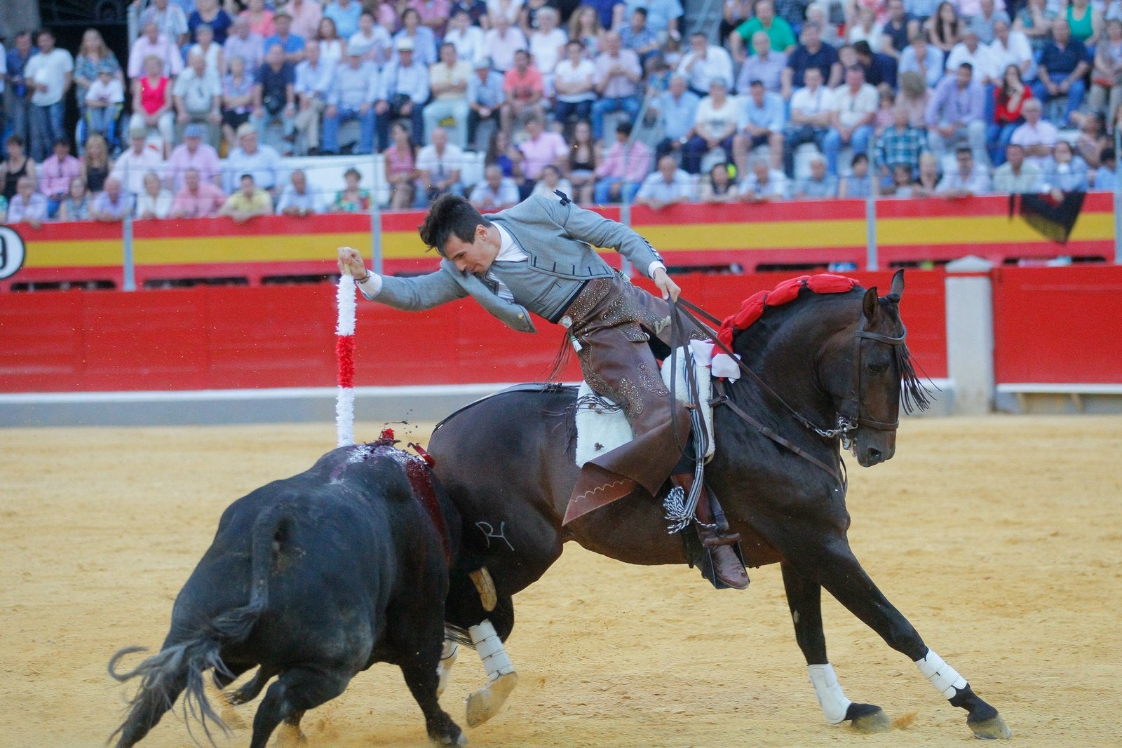 Hermoso de Mendoza pone el broche triunfal a la feria del Corpus de Granada