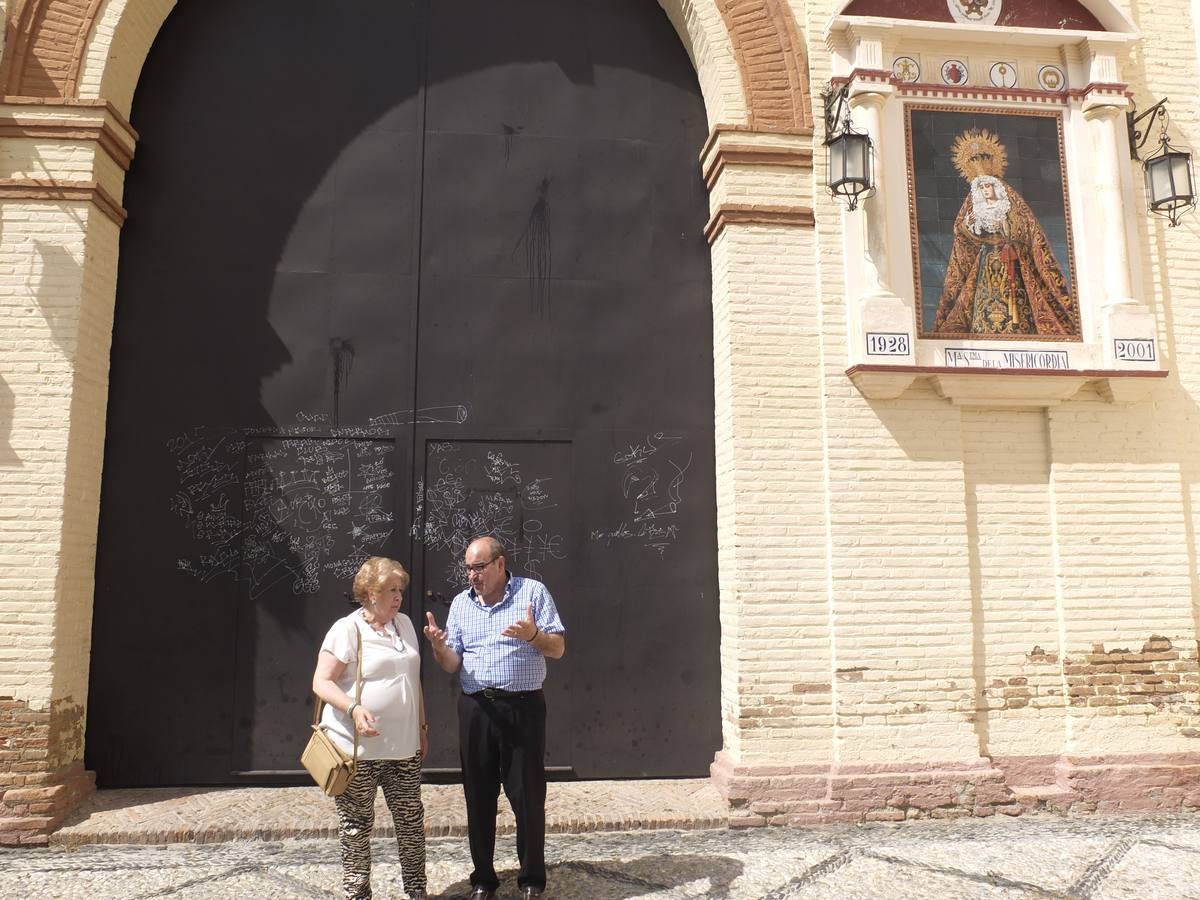 La Hermandad de los Favores denuncia unas pintadas blasfemas