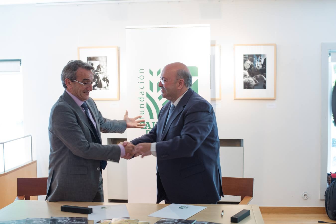 Medio centenar de fotografías recuerdan diez años del FEX