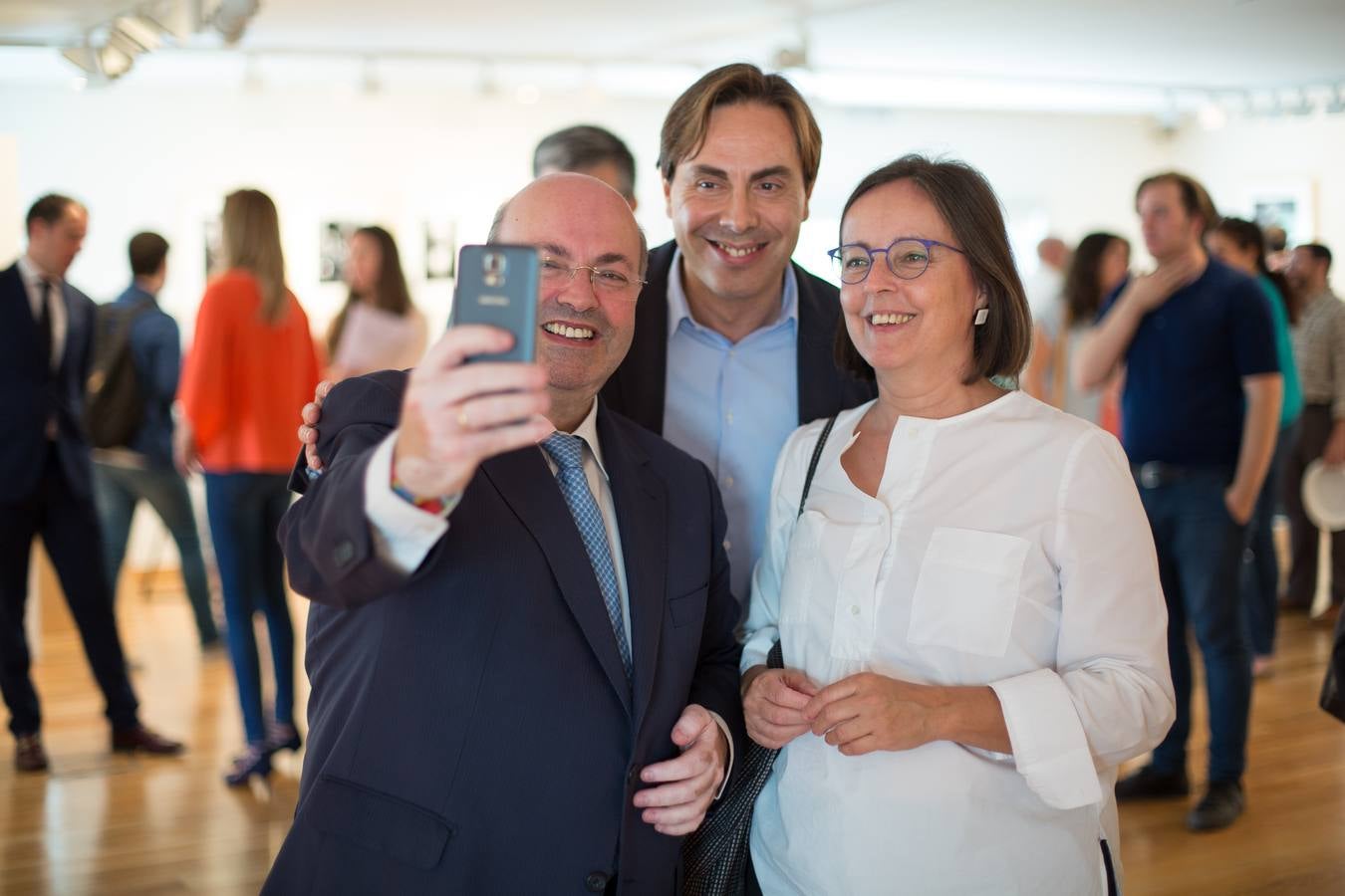 Medio centenar de fotografías recuerdan diez años del FEX