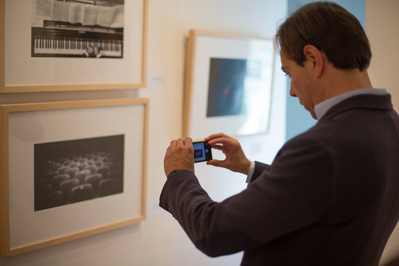 Medio centenar de fotografías recuerdan diez años del FEX