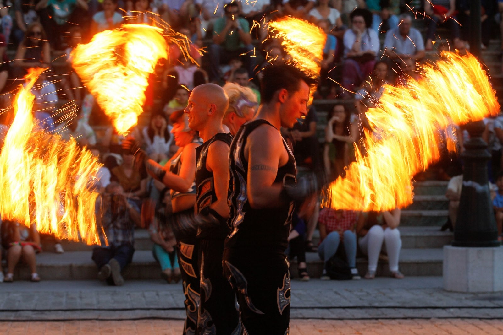 Espectáculo de fuego en el Festival de Extensión